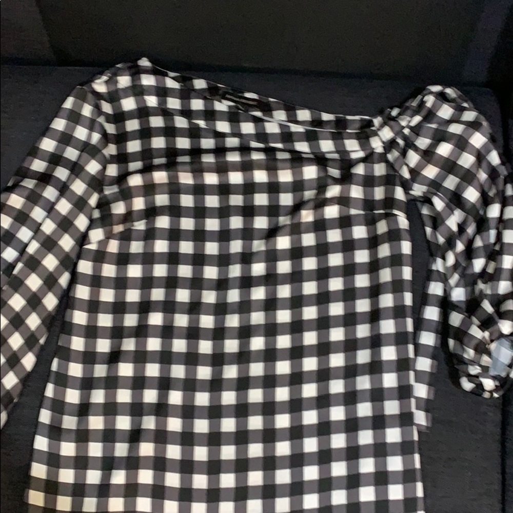 Asymmetrical gingham top with tie